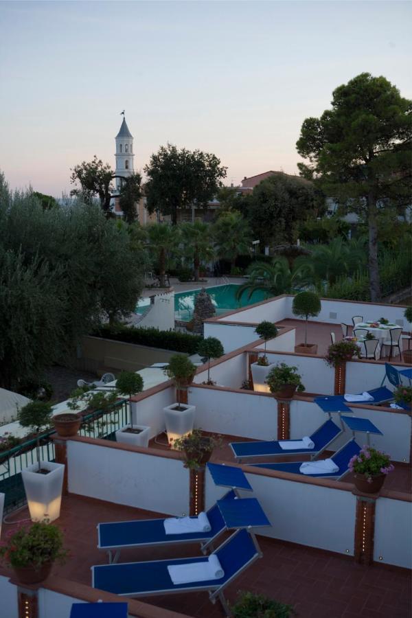 Hotel Ristorante Cavaliere Скарио Экстерьер фото
