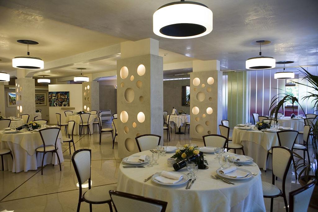 Hotel Ristorante Cavaliere Скарио Экстерьер фото