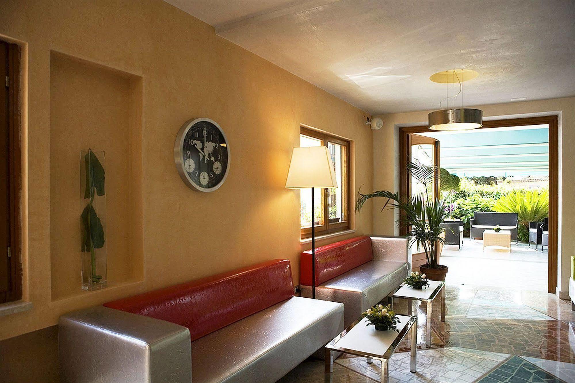Hotel Ristorante Cavaliere Скарио Экстерьер фото